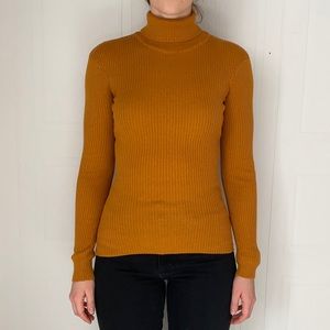 Turtle neck sweater